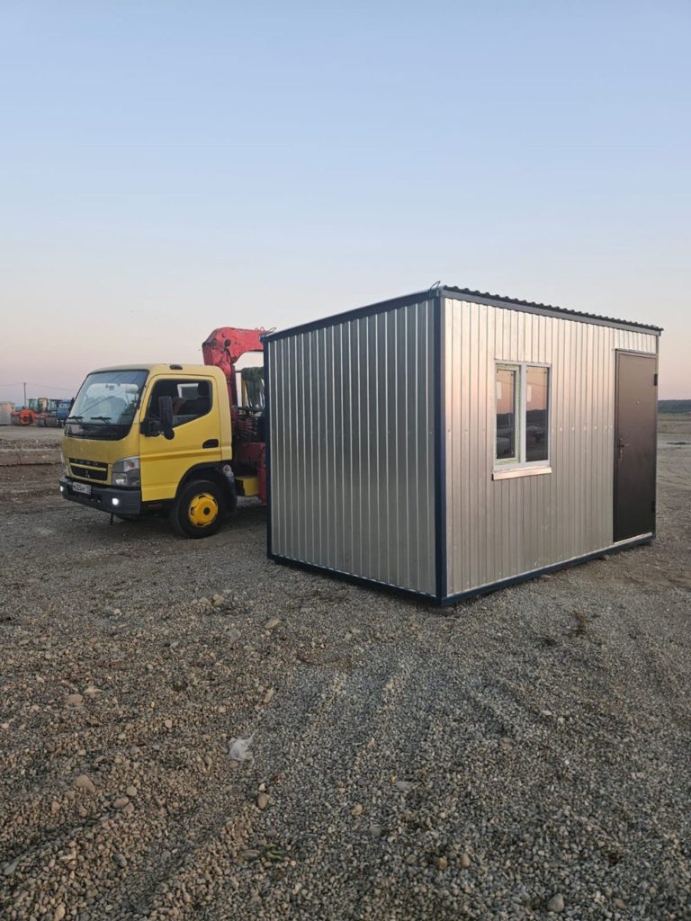 bytovka-s-odnim-oknom-4x2-4-smartbox-stroy