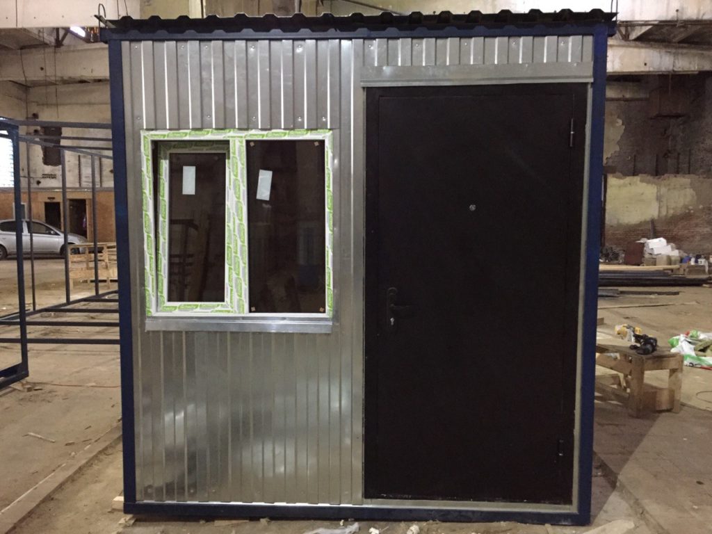 bytovka-s-odnim-oknom-2-4x2-4-smartbox-stroy
