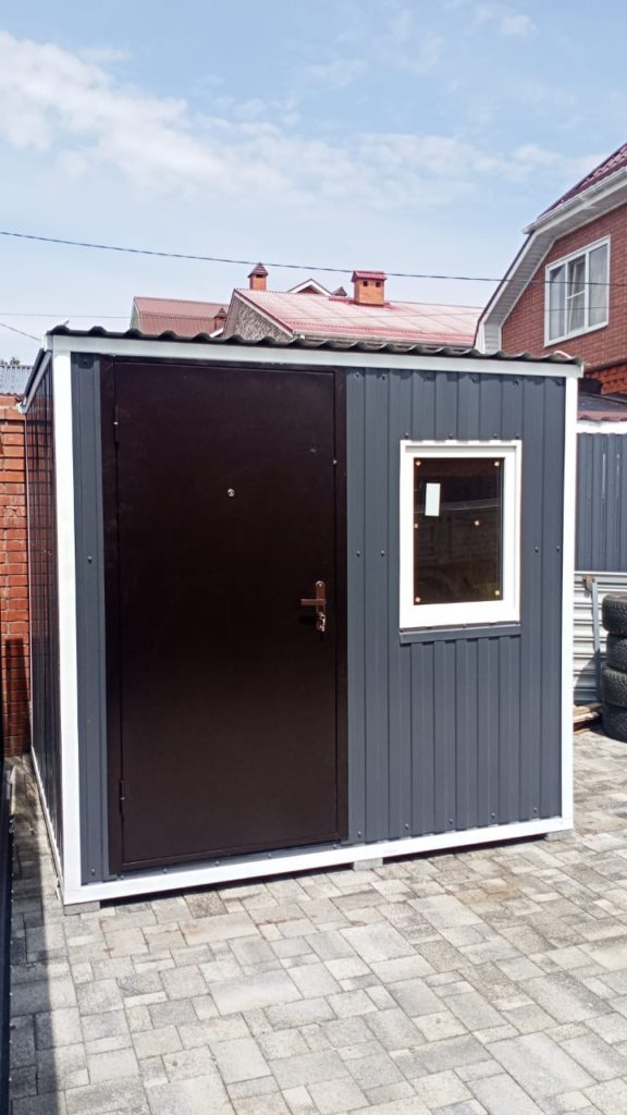bytovka-s-odnim-oknom-2-4x2-4-smartbox-stroy