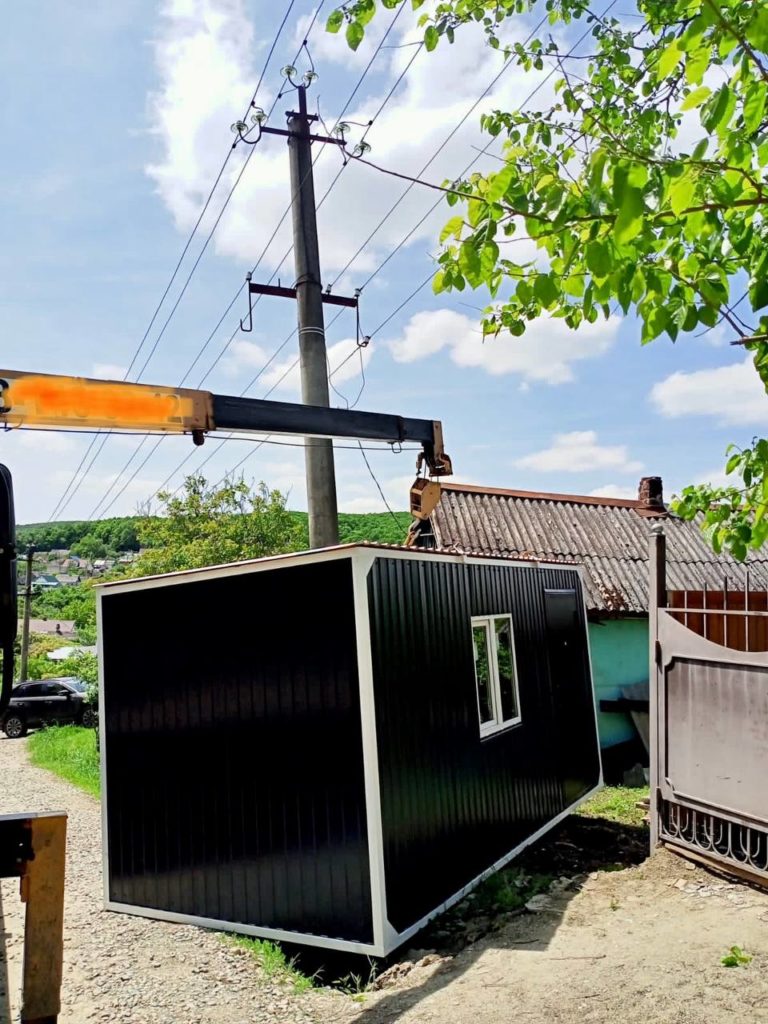 bytovka-s-odnim-oknom-4x2-4-smartbox-stroy