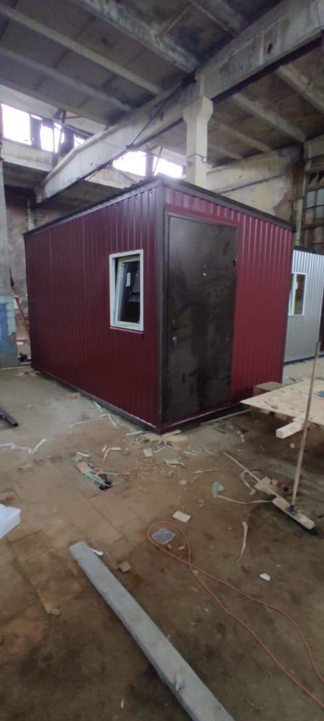 bytovka-s-odnim-oknom-4x2-4-smartbox-stroy