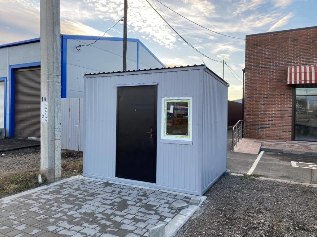 bytovka-s-odnim-oknom-3x2-4-smartbox-stroy
